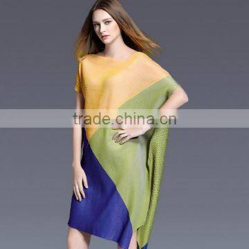 Lady color matching loose crumple oblique shoulder dress