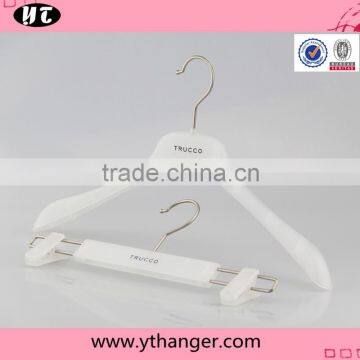 hot selling plastic hanger and pants hanger for wholesale                        
                                                                                Supplier's Choice