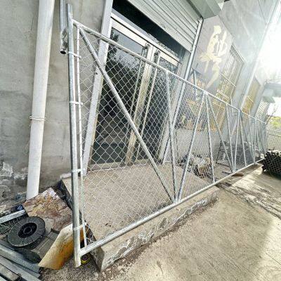 PVC Coated Chain Link Fence for Sports Fields and Playgrounds photo-5