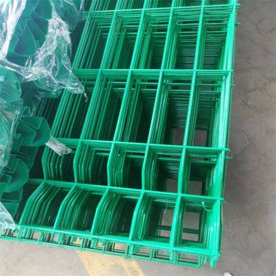 Easily Assembled 3D Panel Fence Curved Welded Wire Mesh Fence for Heavy-Duty Applications photo-5