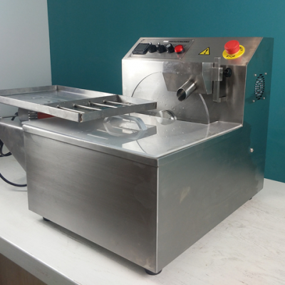 Автоматическая машина для плавления и измельчения кокосовых и шоколадных бобов