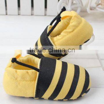 Hot Sale Cute Little Bee Baby Prewalker Shoes Toddlers Infant Baby Non-slip Soft Sole Cotton Shoes