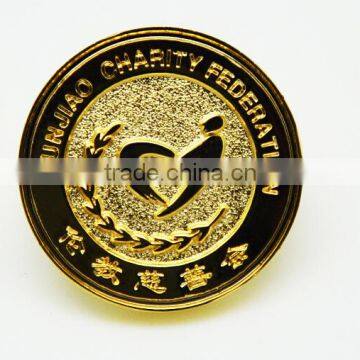 cheap gold souvenir metal badge philanthropy