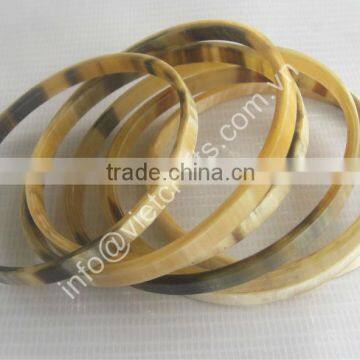 Buffalo horn bangle, natural horn vein color, set of 7pcs