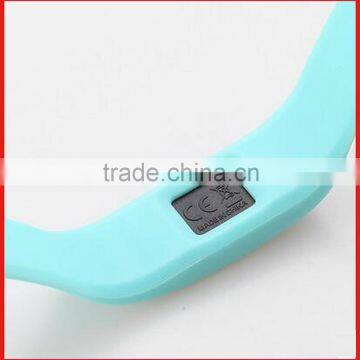 Fashion Style and China Regional Feature Led Light Silicone Wristband