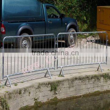 Pedestrian Iron Hot-dipped Galvanized Crowd Control Barrier