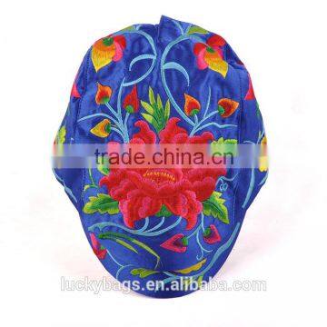 National Style Vogue Hat Canvas Hmong Cap 3d Flower Embroidery Hat in Wool Yarn