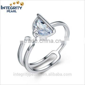 2016 new product design 925 sterling silver fashion cz diamond cubic zirconia wedding engagement D letter silver fashion ring