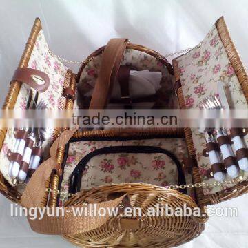 4 persons wicker picnic basket with cooler bag