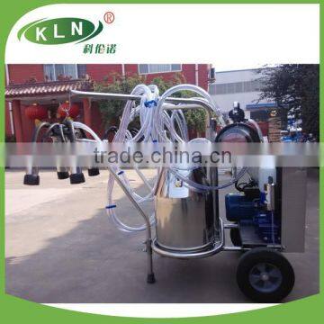 Vacuum pump milking machine