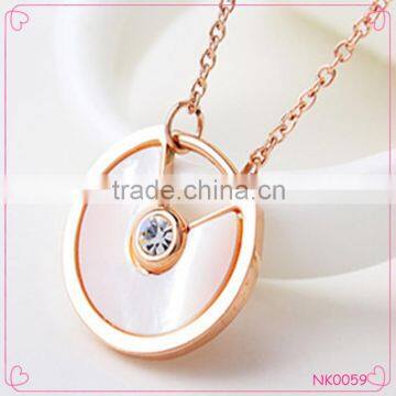 Exquisite Hot Sale Fashion Resin and Pearl Alloy Shell Charm Necklace Stainless steel Jewelry Necklace