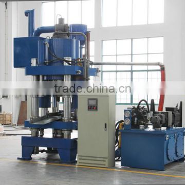 Hydraulic tablet press machine for making animal licking mineral salt tablet