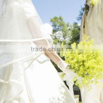 White Wedding flowers