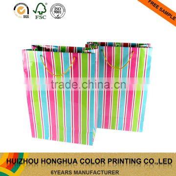 Gloss lamination packaging paper gift bags with handles shopping bags wholesale