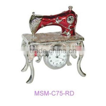 Miniature sewing machine with 4-legged stand & quartz clock