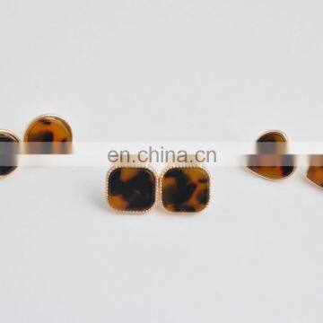 Hot selling monogram tortoise disc earring
