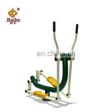 2020 Outdoor Fitness Equipment, A Single Elliptical Machine