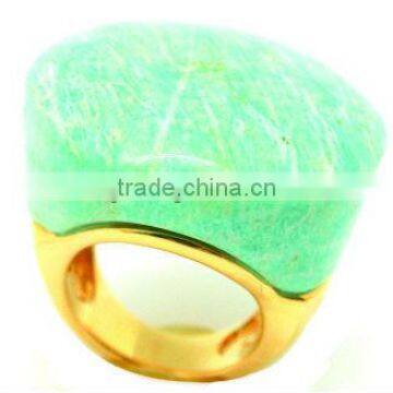 Fashion Ring with natural stone