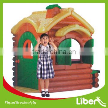 Kids Indoor Plastic Playhouse for role play games LE.WS.002