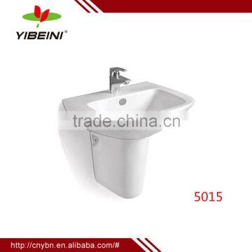 chaozhou ceramic wall hung wash basin with factory price