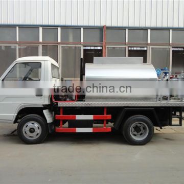 Top quality foton forland small 4m3 Asphalt Pavement Distributor Truck