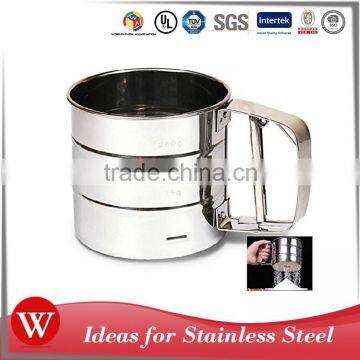 LFGB/FDA S.S 201 250g spring handle flour sifter with PE lid