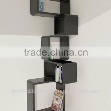 5 cubes wall shelf