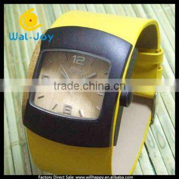 2015 Newest Vogue Hot Sale Charming Wood Case With Genuine Leather Watch(WJ-3927) photo-3