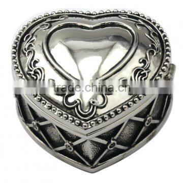 antique heart shaped metal jewelry box with floral decoration, ISO9001 Certified manufactory,58*55.6*31mm