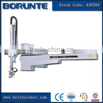 Robotic Arm With Gripper For Injection Molding Machine