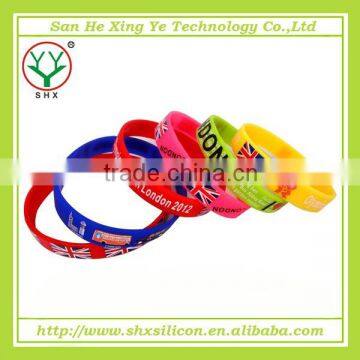 High quality and fashionable design multi-color diy silicone wristband