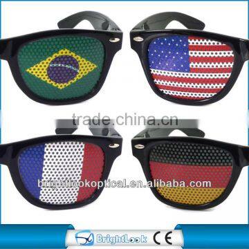 2014 Hot Sell Trendy Sunglasses With Custom Logo Pinhole Printing On Pinhole Sticker Lens Trendy Sunglasses (BSP2836)