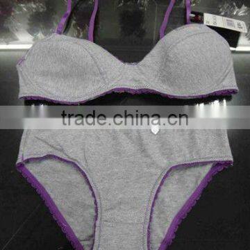 Padded bra without wire and brief for 8-16 years girls