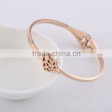 Fashion 18k Rose Gold Zircon Bracelet Beautiful Camellias Titanium Bangle Jewelry photo-2