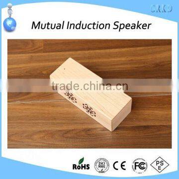 New design wireless mutual induction speaker for blackberry