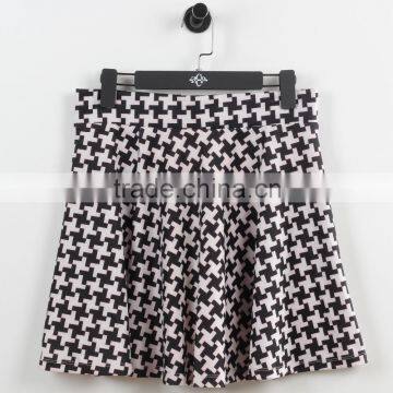 F5S43015 European Style Women Houndstooth Printed Flippy Skirts photo-4