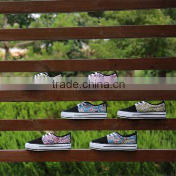 Wholesale Classical Canvas Shoe Woman photo-4