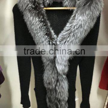 Fashion knitted woolen cape with silver fox fur trim