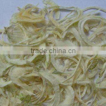 dried white onion slices