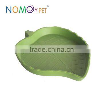 Plastic products green leaf food and water feeder for pet with best price