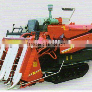 HEAD-FEEDING COMBINE HARVESTER
