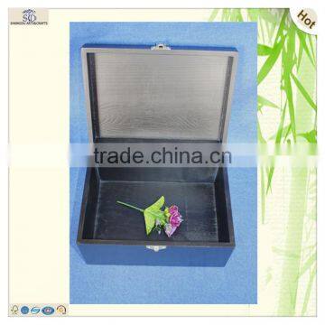 Large Grid Design Pine Hinge Lid Wooden Fruit Box photo-3