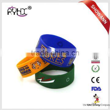 Fashion Design Sport Debossed Silicone Wrisband Wholesale photo-1