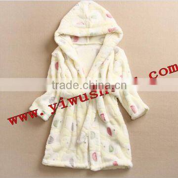 2014 the latest children bathrobe flannel longsleeve children bathrobe