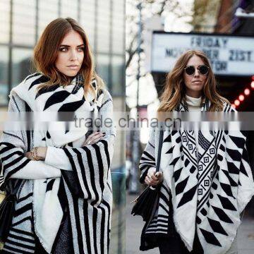 New Design Fashion Geometric Printed Tassel Square Wool Blanket Scarf