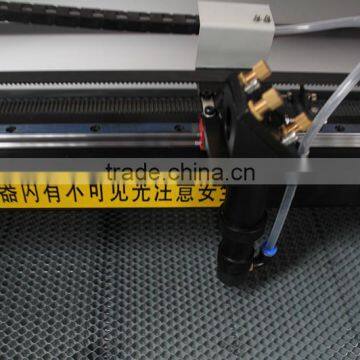 Leather PU Shoes Upper 1610 Laser Cutting Machine photo-4