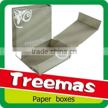 Customize high quality rigid foldable box with magnets, strong sticker