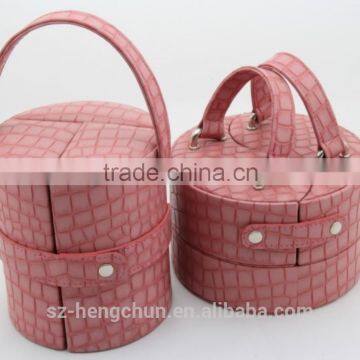 Round cute pink new design packaging gift box with handle