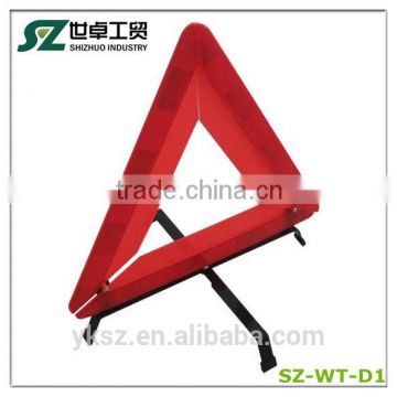 Plastic E-Mark traffic warning triangle with EN ISO20471