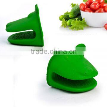 Lovely Design Dog Shape Silicone Gloves/0ven Mitts For Oven Cooking